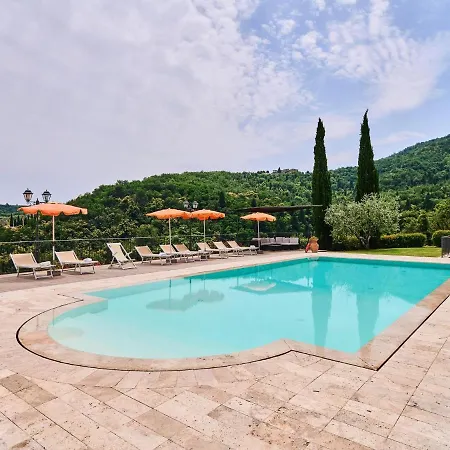 Villa Spacious In With Pool